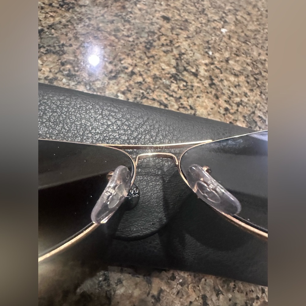 Ray-Ban Aviators - Picture 2 of 6